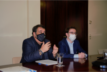 El alto comisionado, Ernesto Gasco, y el presidente de la Plataforma de Infancia, Carles López